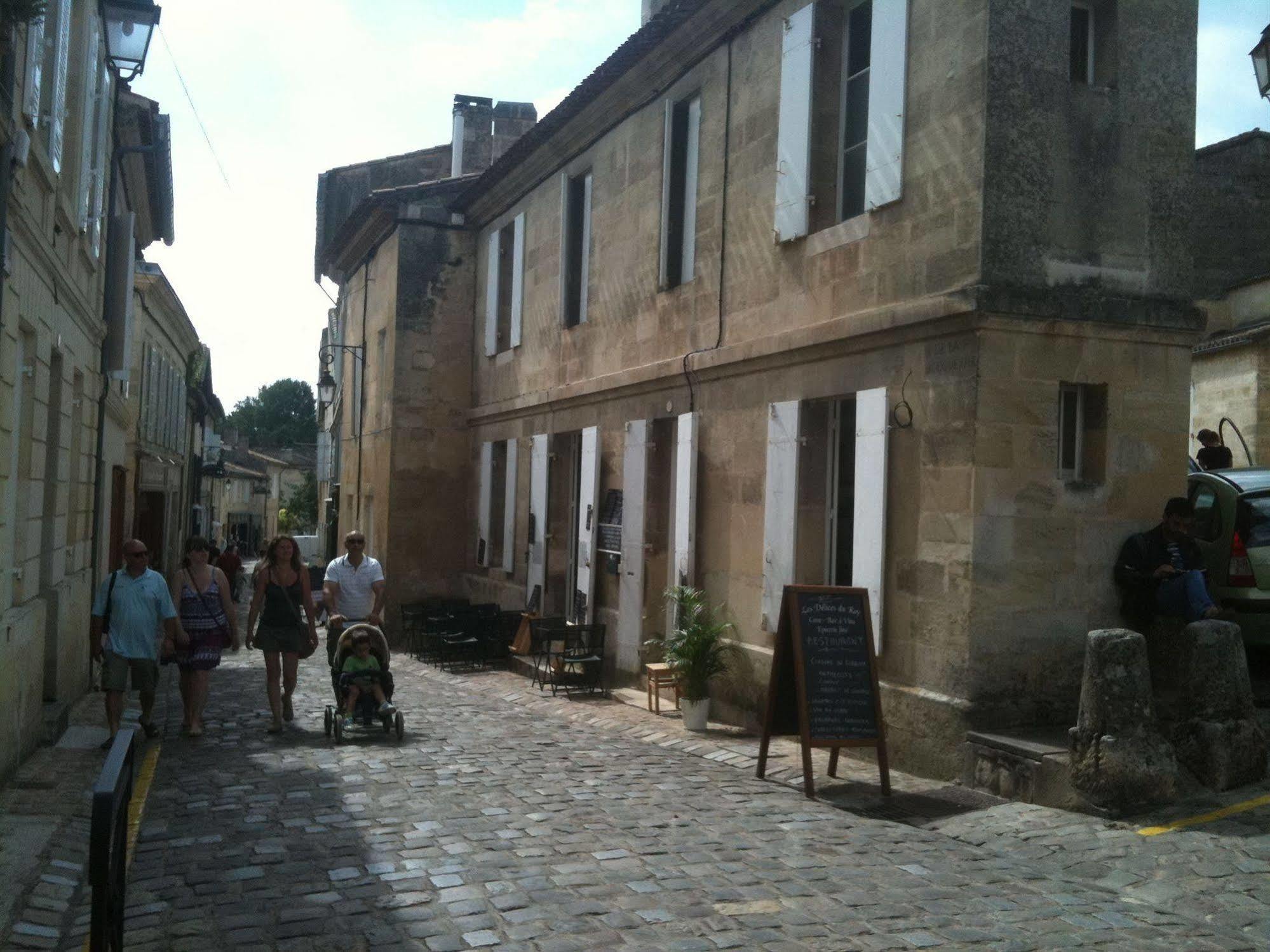 Les Logis Du Roy Aparthotel 3*